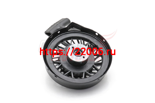 Стартер бензогенератора Tecumseh LEV 150A (Dнаружн.=150мм, 2металл. зацепа в форме лепестков) Стартер бензогенератора Tecumseh LEV 150A (Dнаружн.=150мм, 2металл. зацепа в форме лепестков)